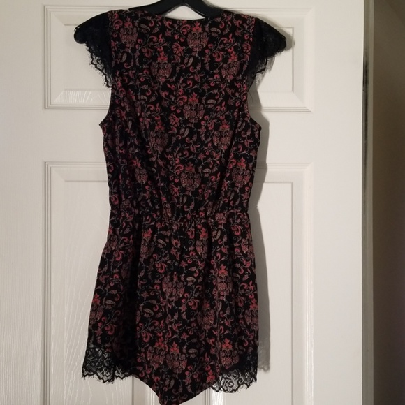 Kimichi Blue small black & red floral lace romper - Picture 6 of 7